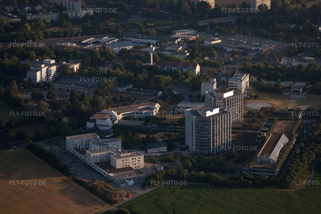 Luftbild: Ortsansicht mit BG Klinik Ludwigshafen von Süden bei Sonnenaufgang http://www.bgu-ludwigshafen.de/ im Ortsteil Oggersheim in Ludwigshafen im Bundesland Rheinland-Pfalz in Deutschland. Foto: IMG_69381.jpg vom 04.07.2014 durch Werner Riehm/FLY-FOTO.de