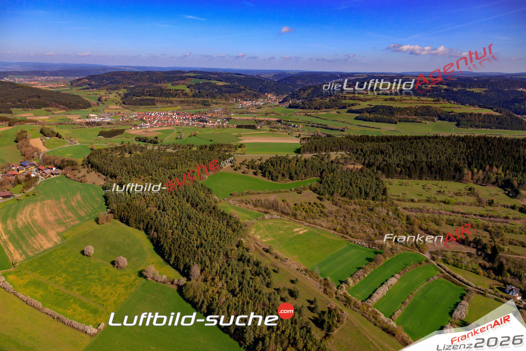 Die Luftaufnahme der Stadt Marktrodach wurde 2017 vom Flugzeug heraus erstellt ( keine Drohne )- hohe Auflösung für beste Qualität
