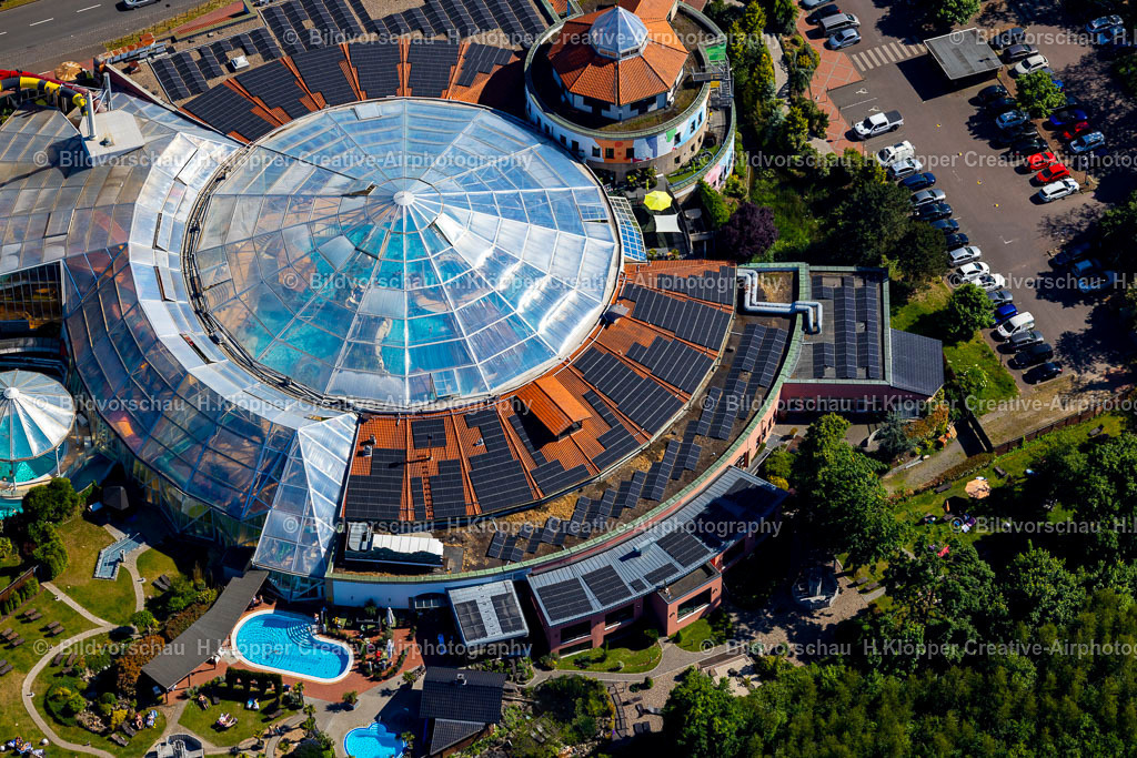 Luftbild Chorweiler-3473 | Luftbildfotografie und Luftbild Therme und Schwimmbecken am Freibad der Freizeiteinrichtung in Chorweiler im Bundesland Nordrhein-Westfalen, Deutschland - Realized with Pictrs.com