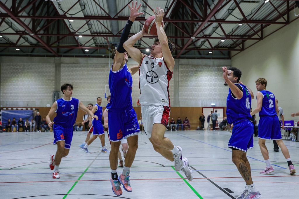 Regio BAYER GIANTS vs NEW Elephants Grevenbroich-31 | Fotos von Basketballspielen aus dem Raum NRW fotografiert von Gero Mueller-Laschet und Daniel Schaefer - Realisiert mit Pictrs.com