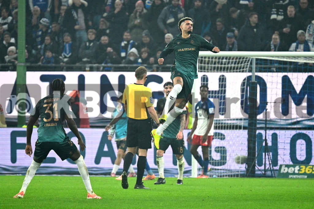 KBS Picture_HSV-WerderBremen_045 | Werder Bremen Torjubel zum 2:2 Torschuetze ist Njinmah Justin (Werder Bremen) ,Sportplatz :  Volksparkstadion, - Realisiert mit Pictrs.com
