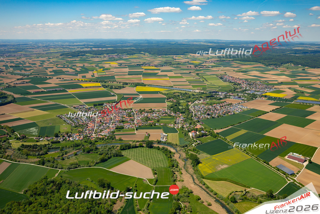 Luftaufnahme von  Blindheim - Die Luftaufnahme wurde 2025 vom UL-Flugzeug heraus erstellt ( keine Drohne ) - Hochauflösende Luftaufnahme - für professionelle Ausdrucke geeignet. Die Geschenkidee !Mit Lizenz und Bildrechte bestellbar
