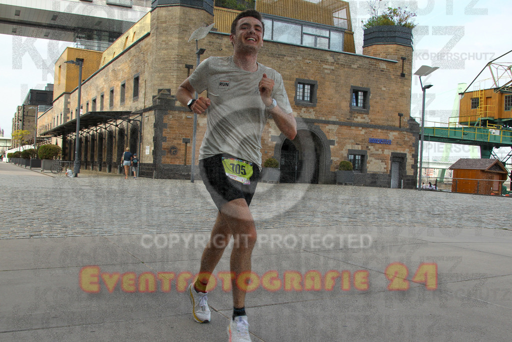 250920_1513_EV4_8262 | Sportfotografie im Rhein-Sieg Kreis, Köln, Bonn, NRW, Rheinland Pfalz, Hessen, etc. Unser Tätigkeitsfeld umfasst den Laufsport vom Volkslauf über den Marathon, Duathlon, Triathon bis zum Ultralauf wie Kölnpfad Ultra oder Schindertrail.
