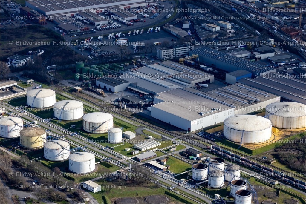 Luftbild Duisburg Öl-Insel_Hafen_Nordrhein-Westfalen_Deutschland-1876_prot | Luftbild Duisburg Öl-Insel,Hafen,Luftbildfotografie Hermann Klöpper/ Creative-Airphotography - Realisiert mit Pictrs.com