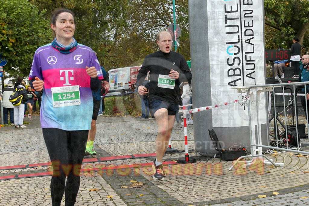 241020_1111_EX1_1331 | Sportfotografie im Rhein-Sieg Kreis, Köln, Bonn, NRW, Rheinland Pfalz, Hessen, etc. Unser Tätigkeitsfeld umfasst den Laufsport vom Volkslauf über den Marathon, Duathlon, Triathon bis zum Ultralauf wie Kölnpfad Ultra oder Schindertrail.