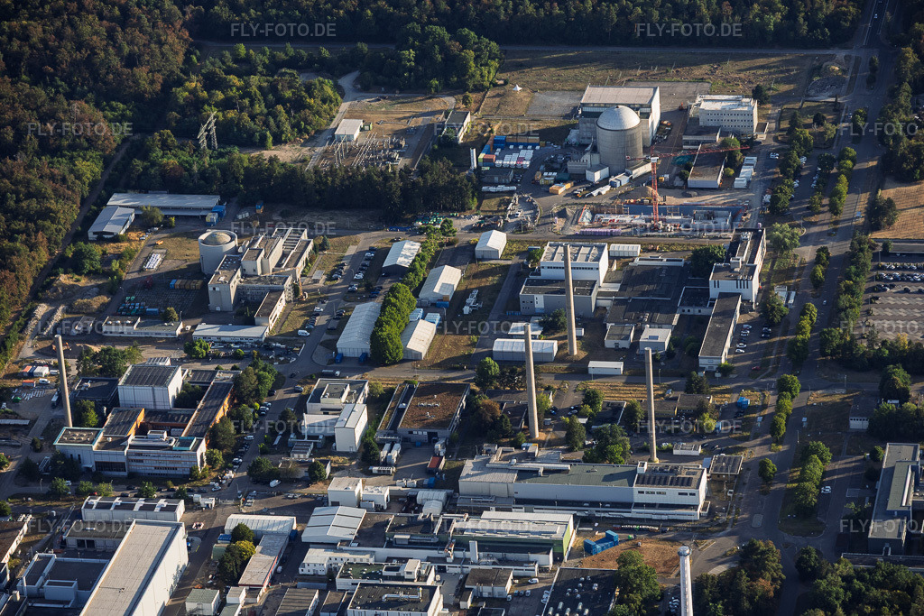 Luftbild: Karlsruhe Institut für Technologie - Campus Nord mit Institute of Nanotechnology im Ortsteil Leopoldshafen in Eggenstein-Leopoldshafen im Bundesland Baden-Württemberg in Deutschland. – Foto: IMG_158297.jpg vom 06.08.2026 durch Werner Riehm/FLY-FOTO.de – Auflösung des Originals: 6000 x 4000 px – KIT - Karlsruher Institut für Technologie KIT