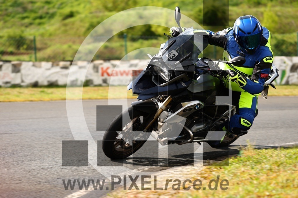 top-20260513_02125 | Schöne Erinnerungen an spannende Momente - das festzuhalten ist unser Job. PIXELrace.de ist seit 2003 auf den Rennstrecken Europas unterwegs um die Action draußen beim Fahren und die wunderbare Stimmung imm Fahrerlager für euch einzufangen.