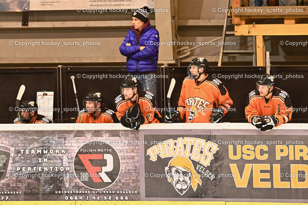 USC Velden vs. ESC Steindorf 9.1.2023 | Spielerbank USC Velden, Headcoach USC Velden GRESSEL Herwig