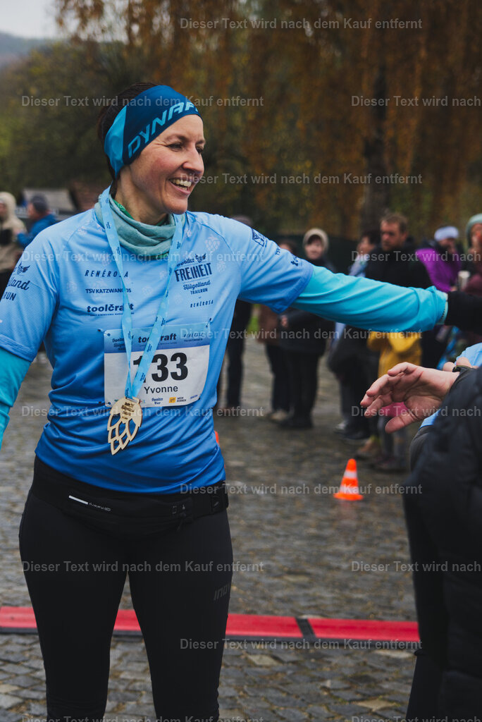 cineathletes-huegelland-2025-11-09-12-47-35 | Sportfotografie rund um Obstacle Course Racing und Trail Run - Realisiert mit Pictrs.com