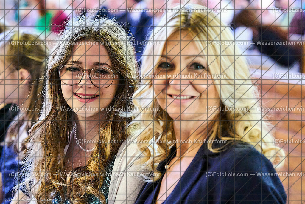 ALP2181_Pfarrfirmung Wieselburg | (C)FotoLois.com, Alois Spandl, Pfarrfirmung in Wieselburg mit Firmspender Eduard Gruber (ehemaliger Generalvikar der Diözese St. Pölten), Sa 3. Juni 2023.