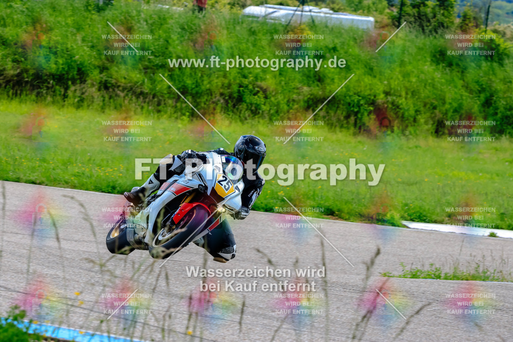 MotoTeam-0385 | Hier findet Ihr Bilder von Touristenfahrten auf der Nürburgring Nordschleife oder von anderen Veranstaltungen die ich besucht habe. Viel Spass beim Durch Schauen 