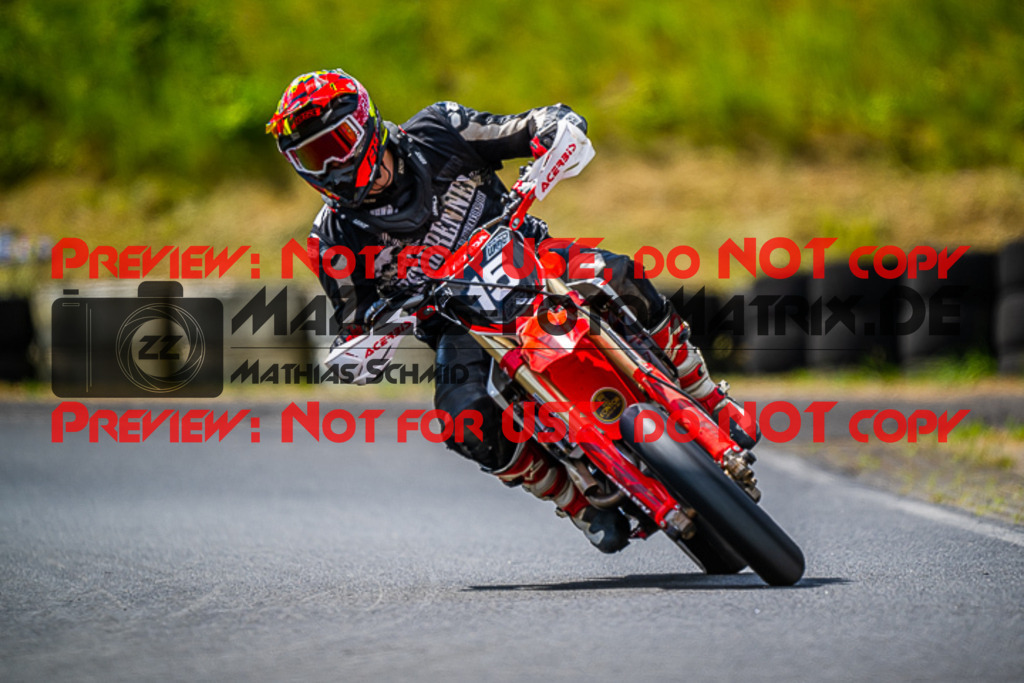 MaZZes_FotoMatrix_220528_0006 | Fotograf Mathias Schmid
Sportfotograf,
Eventfotograf,
Hochzeitsfotograf,
Portraitfotograf