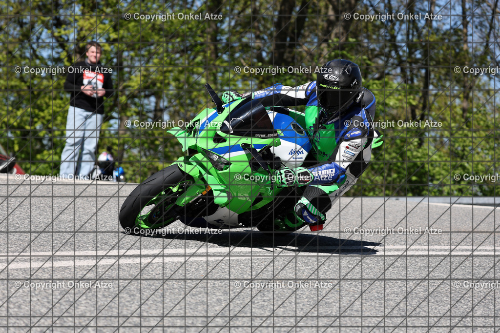 IMG_7196 | Fotograf am Kyffhäuser. Onkel Atze. Kyffhäuser Rennstrecke. Café36. Motorsportfotografie. - Realisiert mit Pictrs.com