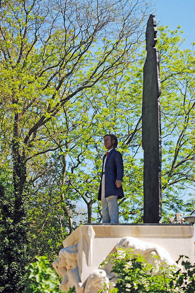 Foto: Leipzig - Richard Wagner Denkmal | Das Team hinter BILDLEXIKON LEIPZIG bündelt historische wie aktuelle Informationen über die Stadt Leipzig in Text und Bild auf einer Plattform und stellt diese der interessierten Öffentlichkeit zur Verfügung.