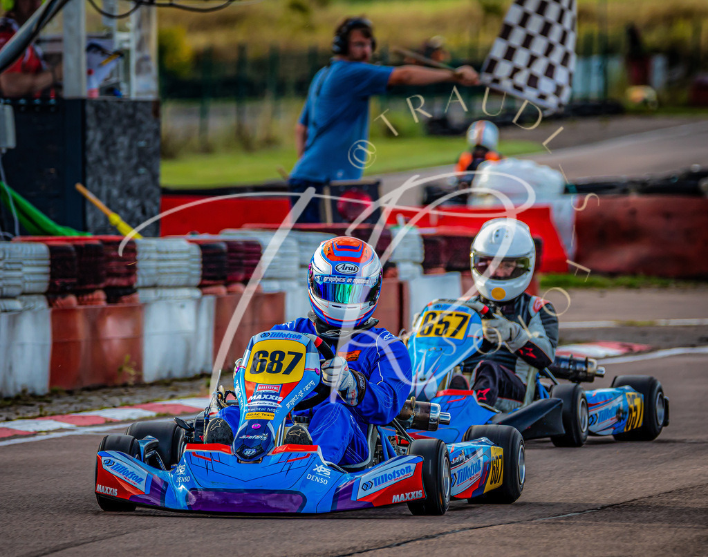 E3D9EF18-3F6A-4504-994E-7C4BF849181D | traudl_s_fotos