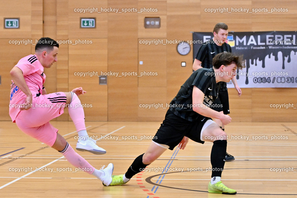 Carinthia Flamengo Futsal Club vs. Dynamo Triestingtal | #7 Enes Brdjanovic Carinthia Flamengo, #3 Tobias Reichel Dynamo Triestingtal, Carinthia Flamengo Futsal Club vs. Dynamo Triestingtal, Carinthia Flamengo Futsal Club vs. Dynamo Triestingtal am 29.12.2024 in Villach (Ballspielhalle St. Martin), Austria, (Photo by Bernd Stefan)