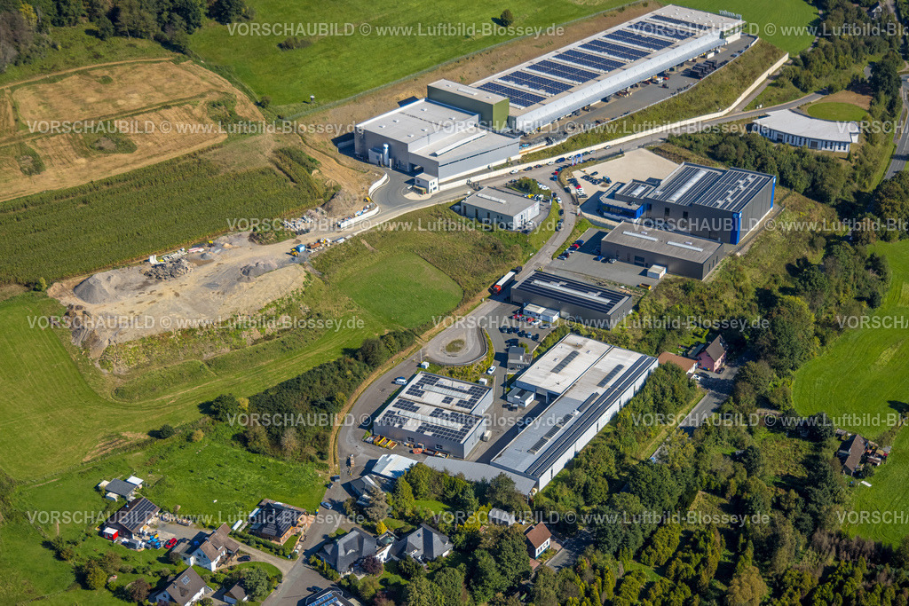 Herscheid230908138Hueinghausenhausen | Luftbild, Gewerbegebiet Ernst-E.-Fastenrath-Straße, Baustelle, Holthausen, Plettenberg, Sauerland, Nordrhein-Westfalen, Deutschland