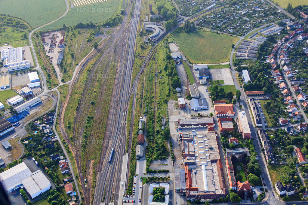 Luftbild: Bahngleise an der Kehrstr in Halberstadt im Bundesland Sachsen-Anhalt in Deutschland. Foto: IMG_58410.jpg vom 30.06.2013 durch Werner Riehm/FLY-FOTO.de