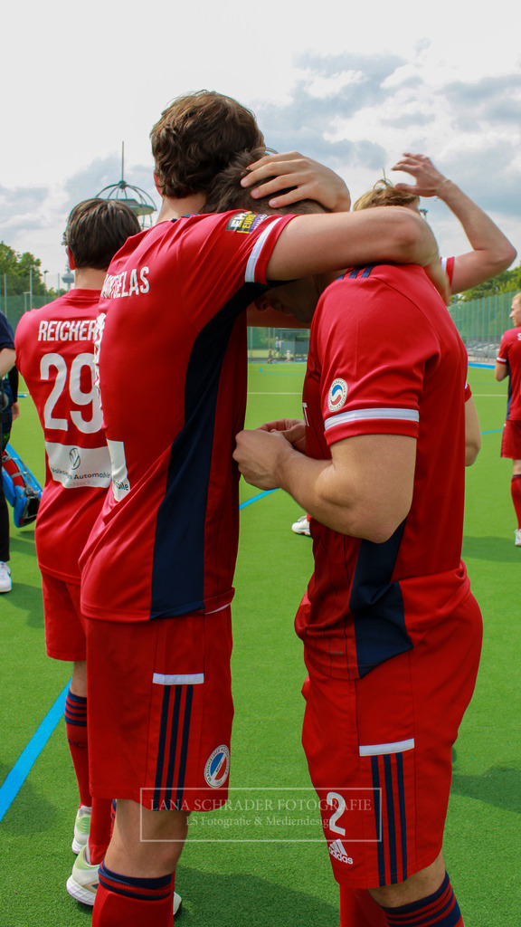 Hugo von Montgelas und Gonzalo Peillat BUNDESLIGA HERREN VF3 MHC-CHTC 21.05.2023 | lanaschraderfotografie - Realisiert mit Pictrs.com