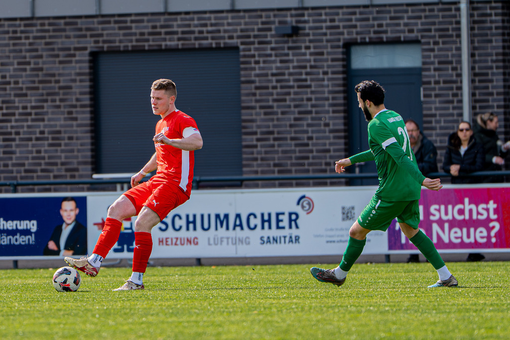 Fußball I Herren I Saison 2025-2026 I Bezirksliga Weser-Ems 4 I 26. Spieltag I VFL Oythe - SV Hansa Friesoythe I 19976 | jns.sportfotos - Realisiert mit Pictrs.com