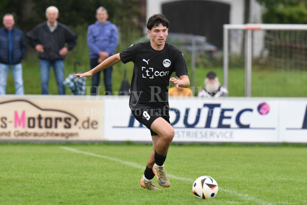 SpVgg Plattling : FC Ergolding | Andreas Brandl (SpVgg Plattling) - Realisiert mit Pictrs.com