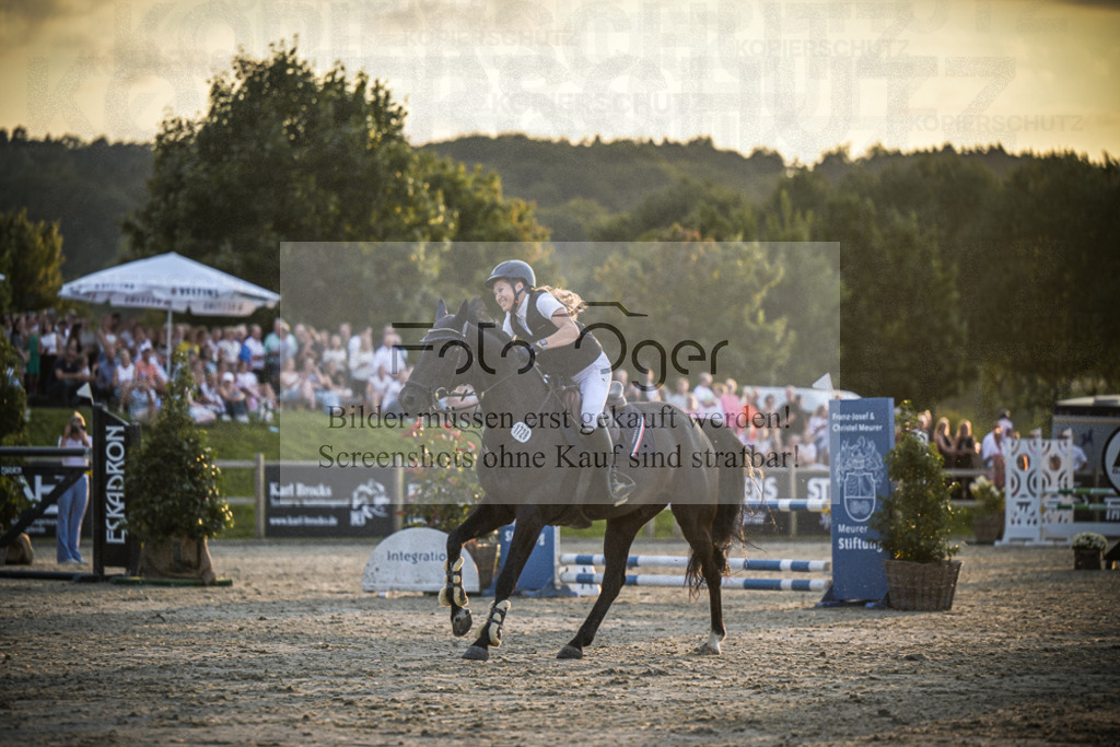 DOS_1582 | Entdecke hochwertige Reitturnierfotos von Foto Oger. Professionell, emotional und authentisch – jetzt Lieblingsmomente im Shop bestellen.Deutschlandweite Turnierfotografie. - Realisiert mit Pictrs.com