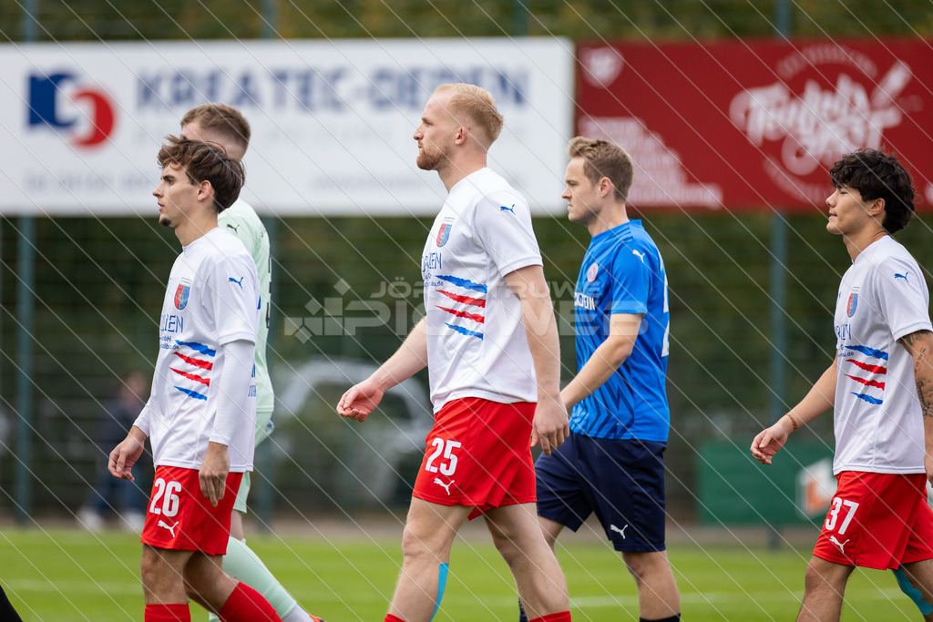 20251004_Picselweb-Fotografie_1R3_3062_web | Bezirkspokal Viertelfinale, SV Ahlerstedt/Ottendorf - SV Drochtersen/Assel II, Ergebnis 0:3. Foto: Jörg Struwe - picselweb.de - Realisiert mit Pictrs.com