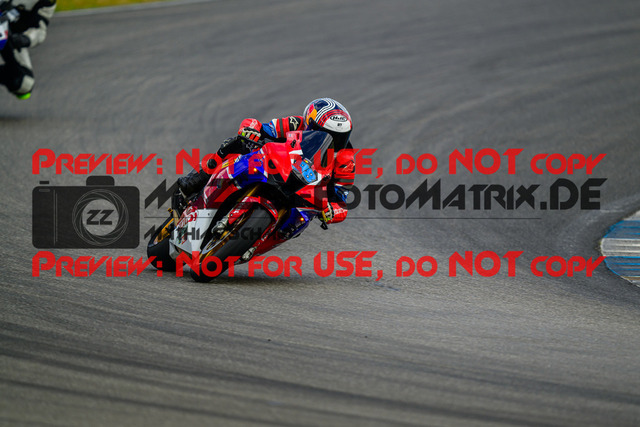 MaZZes_FotoMatrix_240615_6007705_6839 | ROT