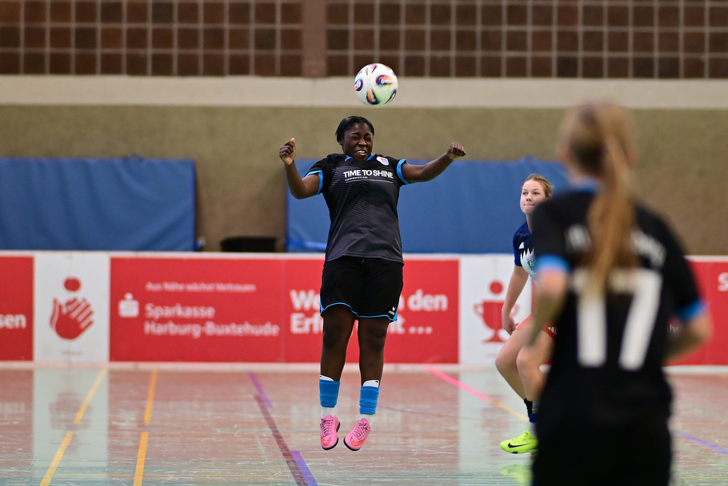 Fußball I Juniorinnen I Saison 2025-2026 I Hallenmasters U15+U17 | Der Sportfotograf. - Realisiert mit Pictrs.com
