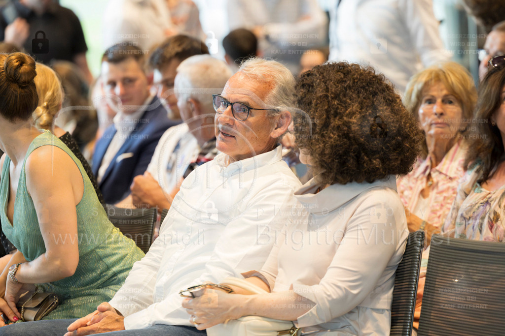 FeusiDiplomfeier_R6II3028-Verbessert-NR | Brigitte Münger / bmsportphotography - Realisiert mit Pictrs.com