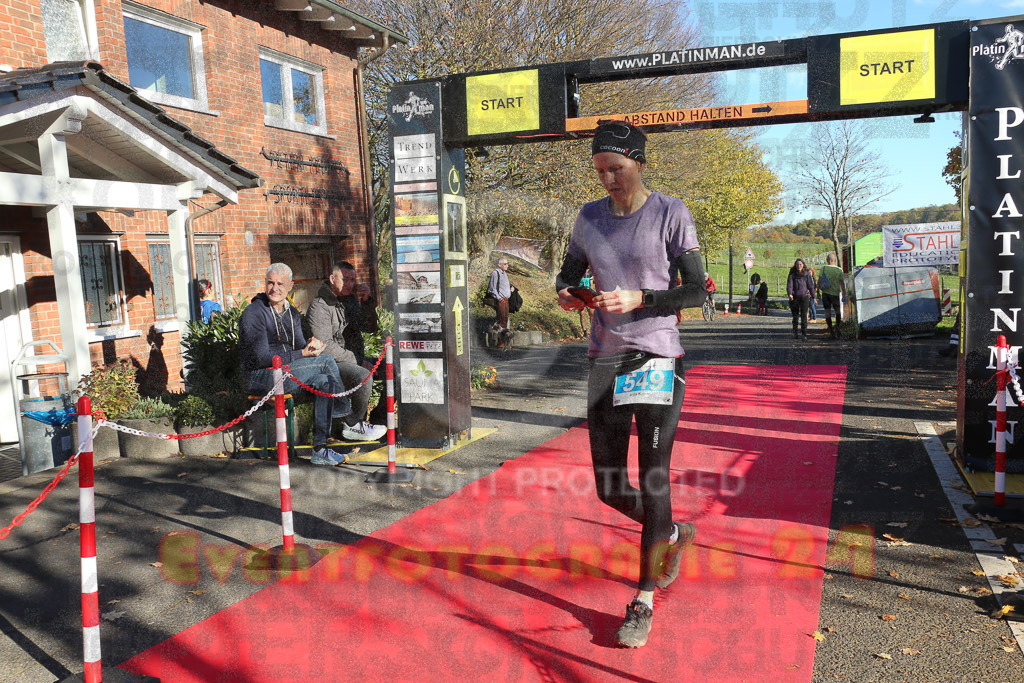 221113_1216_EX1_8740 | Sportfotografie im Rhein-Sieg Kreis, Köln, Bonn, NRW, Rheinland Pfalz, Hessen, etc. Unser Tätigkeitsfeld umfasst den Laufsport vom Volkslauf über den Marathon, Duathlon, Triathon bis zum Ultralauf wie Kölnpfad Ultra oder Schindertrail.