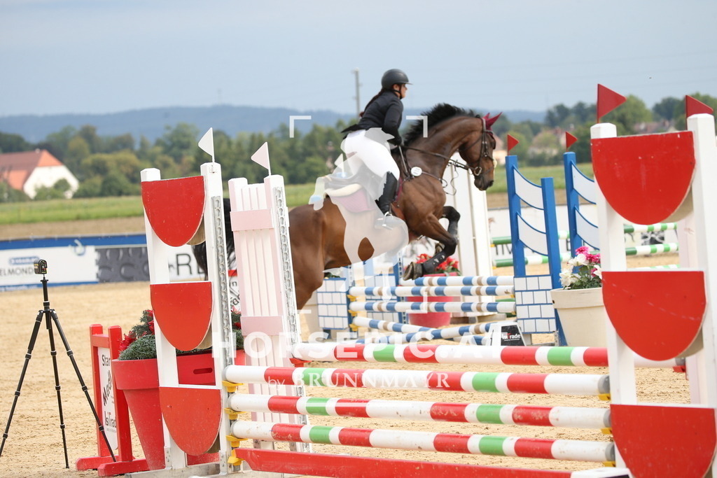 DL2Q3404 | Willkommen bei Brunnmayr - Design & Fotografie – Ihrem Spezialisten für Reitturniere und Pferdeveranstaltungen in Oberösterreich, Salzburg und Bayern! Seit über 17 Jahren sind wir leidenschaftlich dabei.