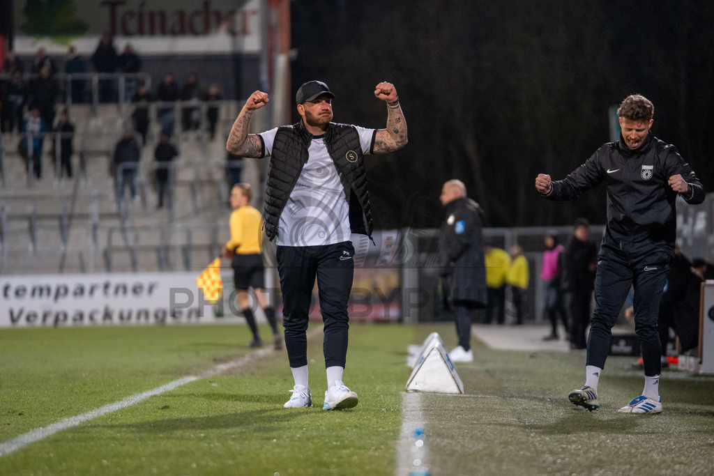SG Sonnenhof Grossaspach vs. SSV Ulm 1846 Fussball, Fussball, WFV-Pokal, Viertelfinale, 01.04.2026 | Pascal Reinhardt (Trainer SG Sonnenhof Großaspach) freut sich ueber den Sieg,SG Sonnenhof Grossaspach vs. SSV Ulm 1846 Fussball, Fussball, WFV-Pokal, Viertelfinale, 01.04.2026