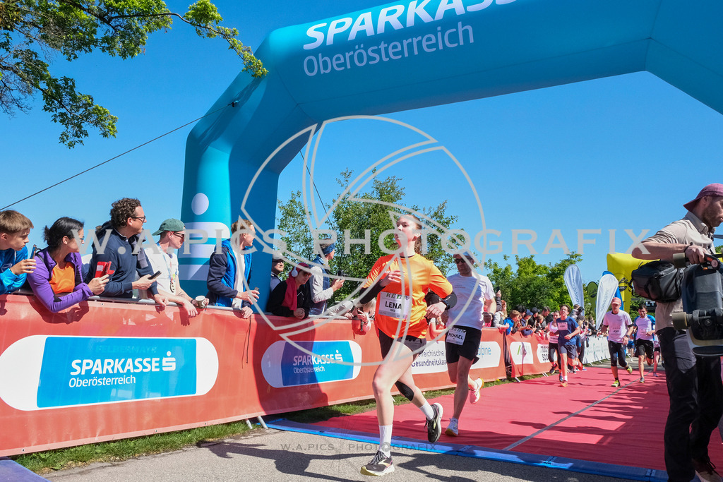 ..... | LINZ,AUSTRIA,27.April 24, Int. 3 Brückenlauf Linz  , Image shows: Photo: WAPICS / Michael ring