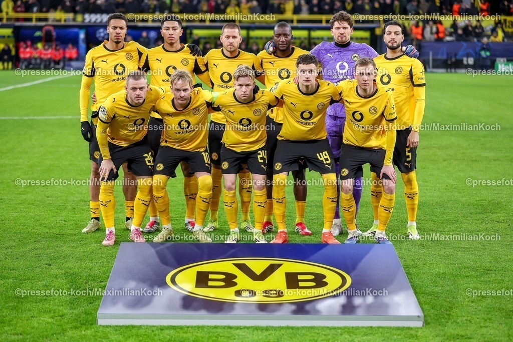 UCL17022601010 | 17.02.2026, Fußball, UEFA Champions League, Borussia Dortmund - Atalanta Bergamo, BVB Stadion, Play-Offs Hinspiel, Saison 2025 2026: Die Startelf Startmannschaft Gruppenbild Mannschaftsfoto Teamfoto Hinten v.L. Felix Nmecha&nbsp;(BVB #08) Jobe Bellingham&nbsp;(BVB #07) Waldemar Anton&nbsp;(BVB #03)  Serhou Guirassy&nbsp;(BVB #09) Torwart Gregor Kobel&nbsp;(BVB #01) Ramy Bensebaini&nbsp;(BVB #05) Vorne v.L.Julian Ryerson&nbsp;(BVB #26) Julian Brandt&nbsp;(BVB #10) Daniel Svensson&nbsp;(BVB #24)  Luca Reggiani (BVB #49) Maximilian Beier&nbsp;(BVB #14) Regulations prohibit any use of photographs as image sequences and or quasi-video.