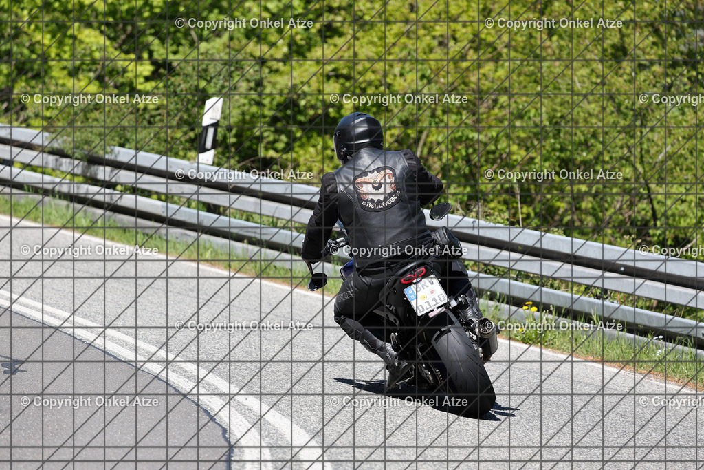 IMG_9458 | Fotograf am Kyffhäuser. Onkel Atze. Kyffhäuser Rennstrecke. Café36. Motorsportfotografie. - Realisiert mit Pictrs.com
