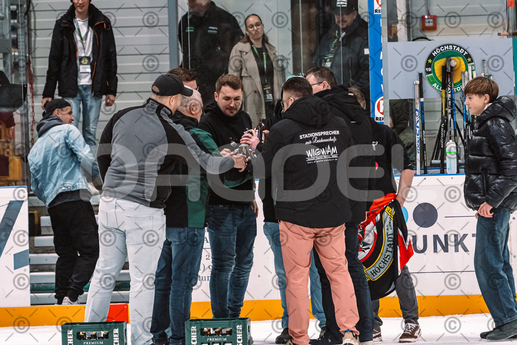Alligators_vs_Erding_12_12_2025-163 | Höchstadt Alligators Fotogalerie: Eishockey-Action aus Franken. Professionelle Spielfotos, Portraits & Stadionbilder zum Download. Jetzt entdecken! - Realisiert mit Pictrs.com