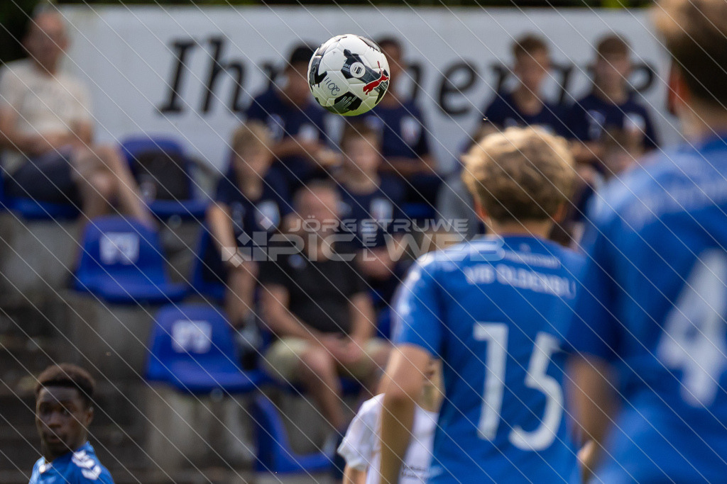 20250920_Picselweb-Fotografie_1R3_0109 | JFV D/A &amp; Stade - VfB Oldenburg0:1 VfB no70:2 VfB no70:3 VfB JFV Eigentor0:4 VfB no70:5 VfB no71:5 JFV no3 Jaric Jimenez-Voss2:5 JFV no9 Janko Sylvester3:5 JFV no16 Damian Elias Mihro Burekovic - Realisiert mit Pictrs.com