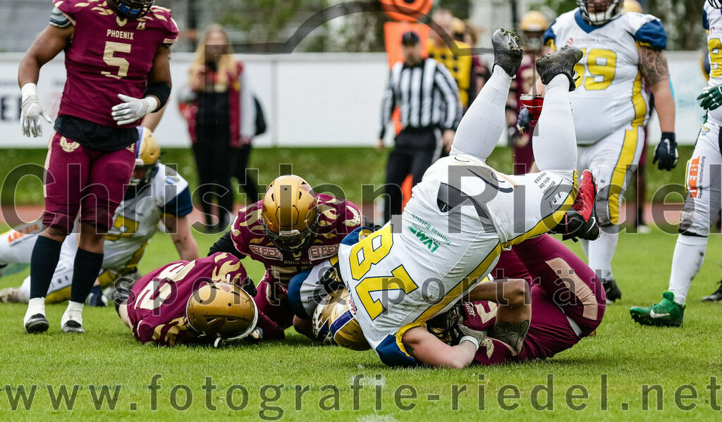 2022-04-30_039_Erding_Bulls_gegen_Regensburg_Phoenix | Erding, Deutschland, 30.04.2022:
Football, Regionalliga 2022, 1. Spieltag, Erding Bulls gegen Regensburg Phoenix

Foto: Christian Riedel / fotografie-riedel.net