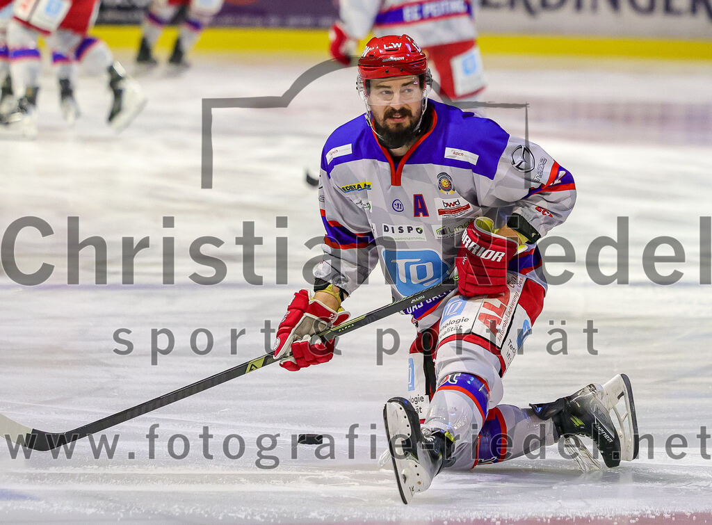 2025-11-30_012_TSV_Erding_gegen_EC_Peiting | Erding, Deutschland, 30.11.2025:Eishockey, Oberliga Süd 2025 / 2026, 22. Spieltag, TSV Erding gegen EC Peiting, Endergebnis: 5:1Foto: Christian Riedel / fotografie-riedel.net