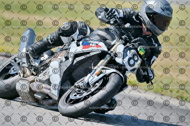 25bt04-0300 | markuskiefer.com - Realisiert mit Pictrs.com