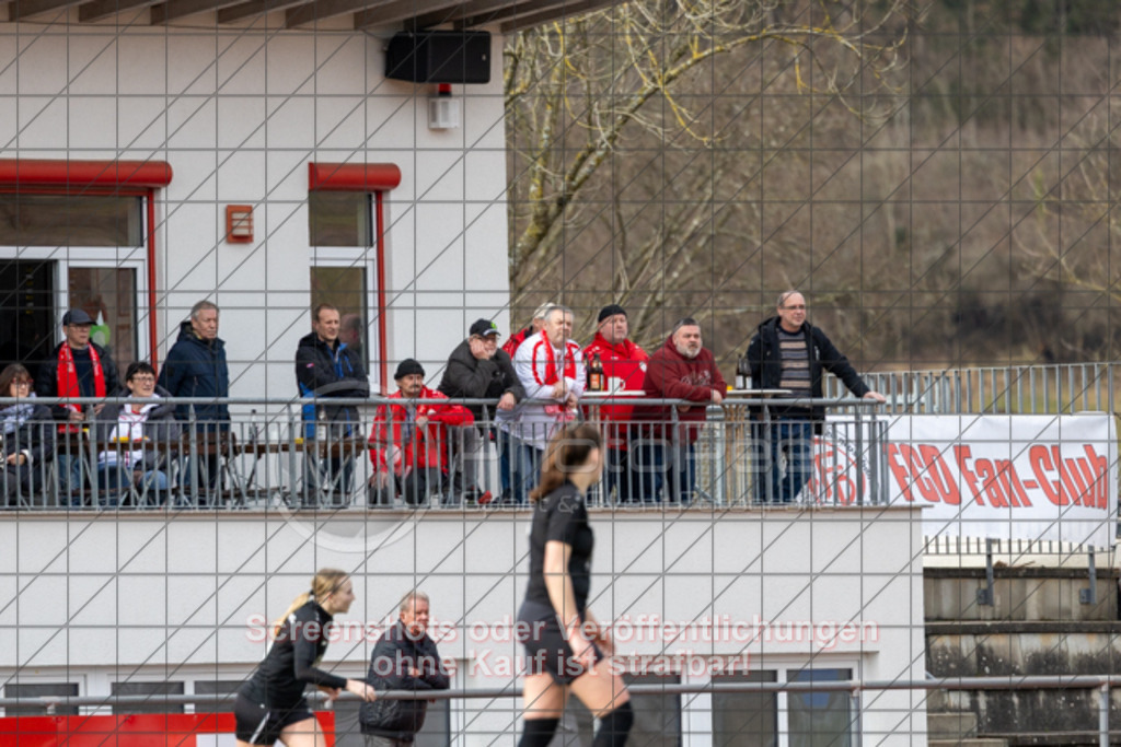 20250223_134355_0337 | #,1.FC Donzdorf (rot) vs. TSV Tettnang (schwarz), Fussball, Frauen-WFV-Pokal Achtelfinale, Saison 2024/2025, Rasenplatz Lautertal Stadion, Süßener Straße 16, 73072 Donzdorf, 23.02.2025 - 13:00 Uhr,Foto: PhotoPeet-Sportfotografie/Peter Harich