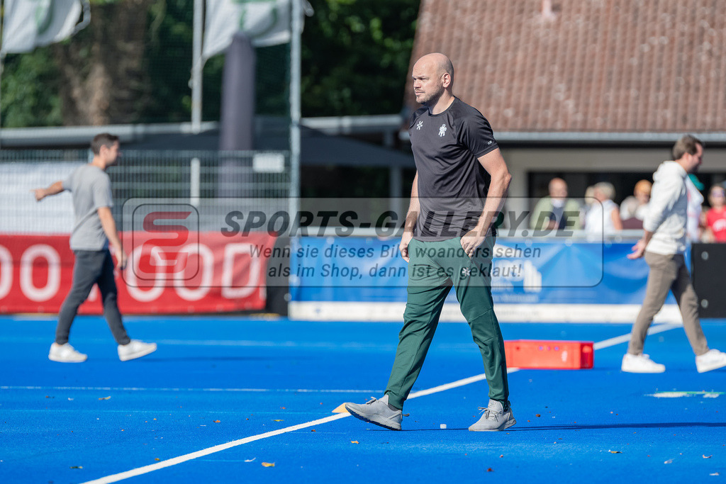 HK_20231007_105146 | 1.Bundesliga Herren Crefelder HTC - Uhlenhorst Mülheim am 7.10.2023 CHTC, Krefeld , Thilo Stralkowski (Trainer Uhlenhorst Mülheim #30 )