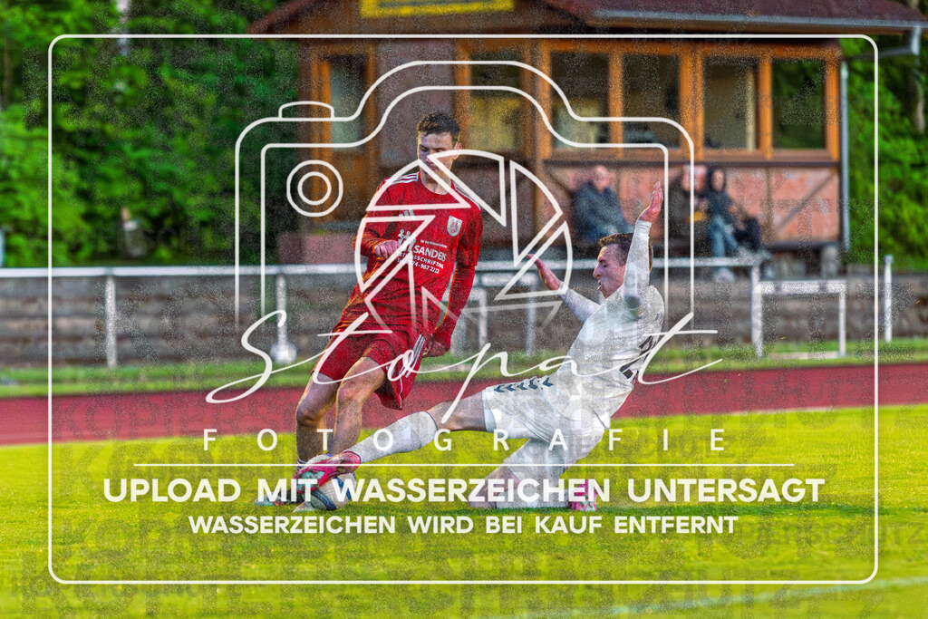 Bezirksliga Herren LG - TV Jahn Schneverdingen II vs. Buchholzer FC | Marvin Michel Heering (TV Jahn Schneverdingen II #9), Jonas Baumgart (Buchholzer FC #29); Bezirksliga Herren LG - TV Jahn Schneverdingen II vs. Buchholzer FC am 15.05.26 in Osterwald-Stadion, Schneverdingen - Realisiert mit Pictrs.com