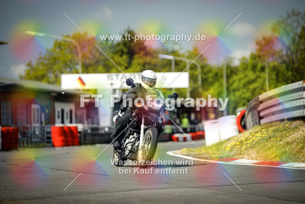OBK_Mai_Martina_Markus-10789 | Hier findet Ihr Bilder von Touristenfahrten auf der Nürburgring Nordschleife oder von anderen Veranstaltungen die ich besucht habe. Viel Spass beim Durch Schauen 