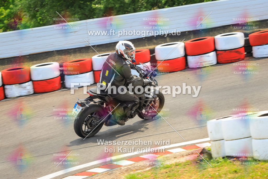_DSK2662 | Hier findet Ihr Bilder von Touristenfahrten auf der Nürburgring Nordschleife oder von anderen Veranstaltungen die ich besucht habe. Viel Spass beim Durch Schauen 