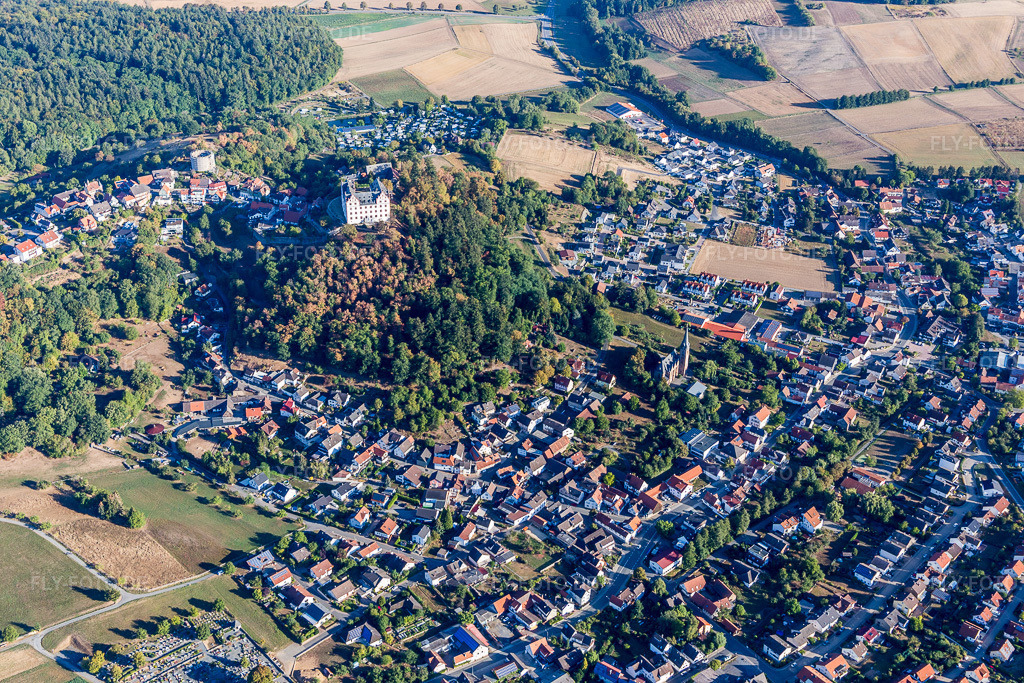 Luftbild: Fischbachtal, Schloß Lichtenberg im Ortsteil Niedernhausen in Fischbachtal im Bundesland Hessen in Deutschland. Foto: IMG_110955.jpg vom 08.09.2018 durch Werner Riehm/FLY-FOTO.de