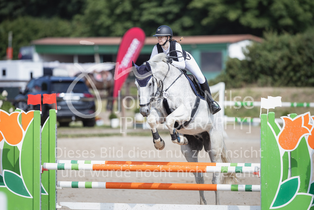 230624_PfSpTa_L-Spr-347 | Deine schönsten Turniermomente als professionelle Fotos! Entdecke hochwertige Pferdesport-Fotografie im Online-Shop. Jetzt Fotos finden & bestellen!