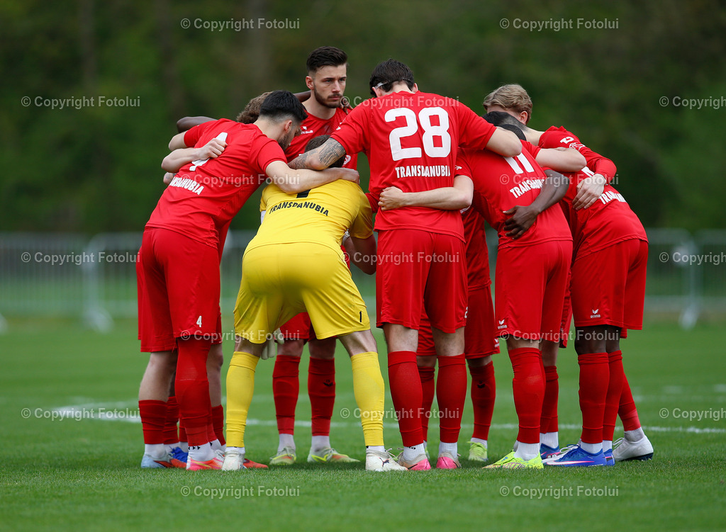 A_LUI_180426_02 | SPORT FUSSBALL REGIONALLIGA MITTE ASKOE OEDT-SK TREIBACH 18.04.2026 IM BILD DIE SPIELER VON ASKOE OEDT FOTO:FOTOLUI
