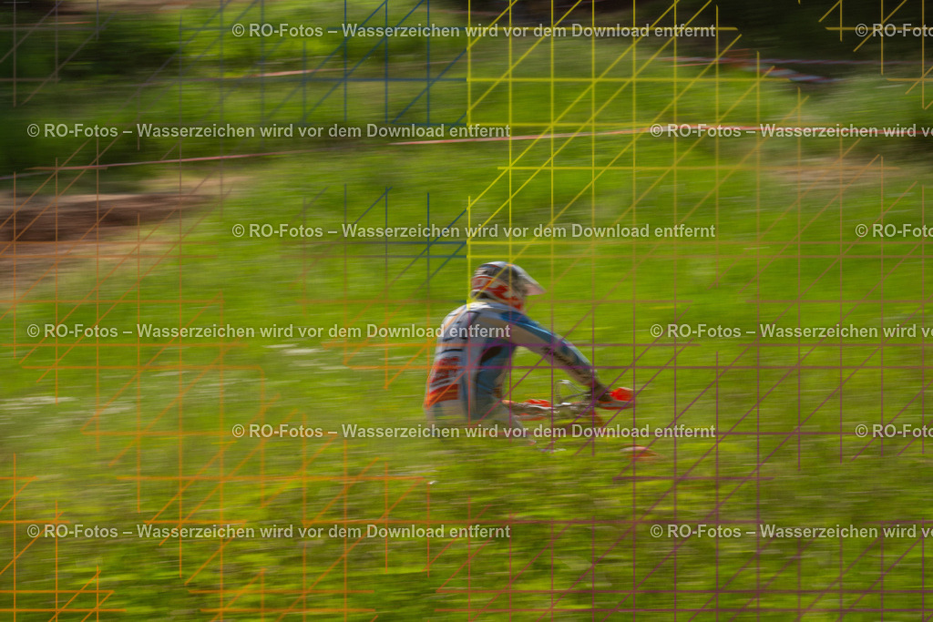 Wolfshausen 3 Lauf -1137 | Sportfotografie von RO-Fotos: Motorsport, Motocross, Enduro, Laufveranstaltungen und Triathlon. Professionelle Fotos von Sportlern und Events. - Realisiert mit Pictrs.com